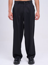 Relaxed Fit Pleated Pants